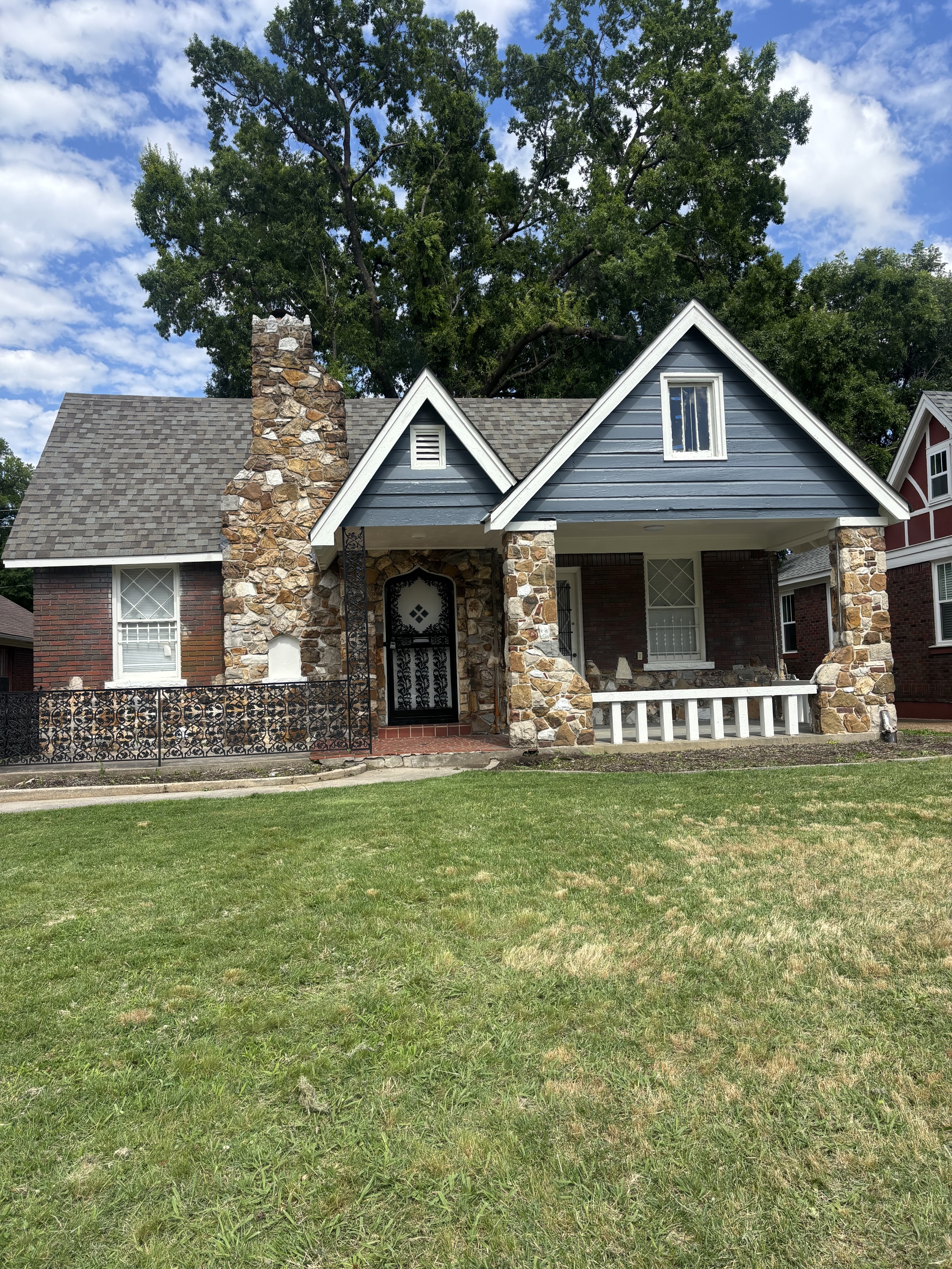 North Auburndale Street 920