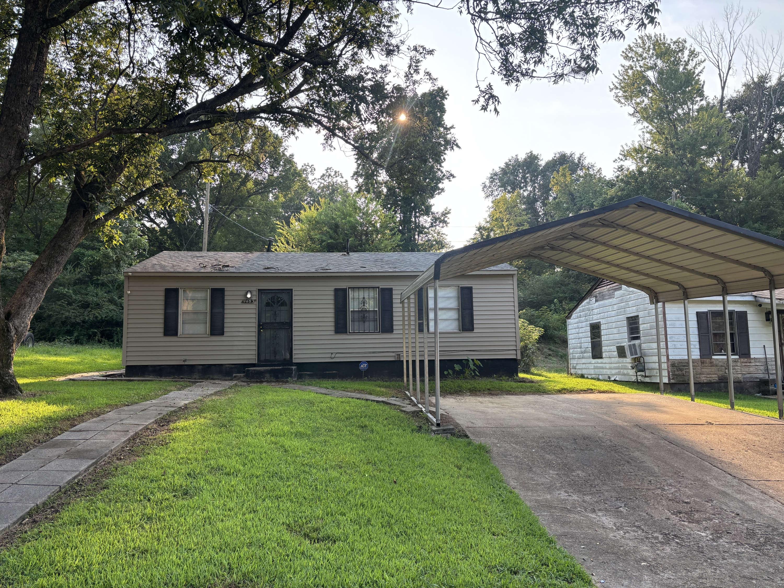 Property main image
